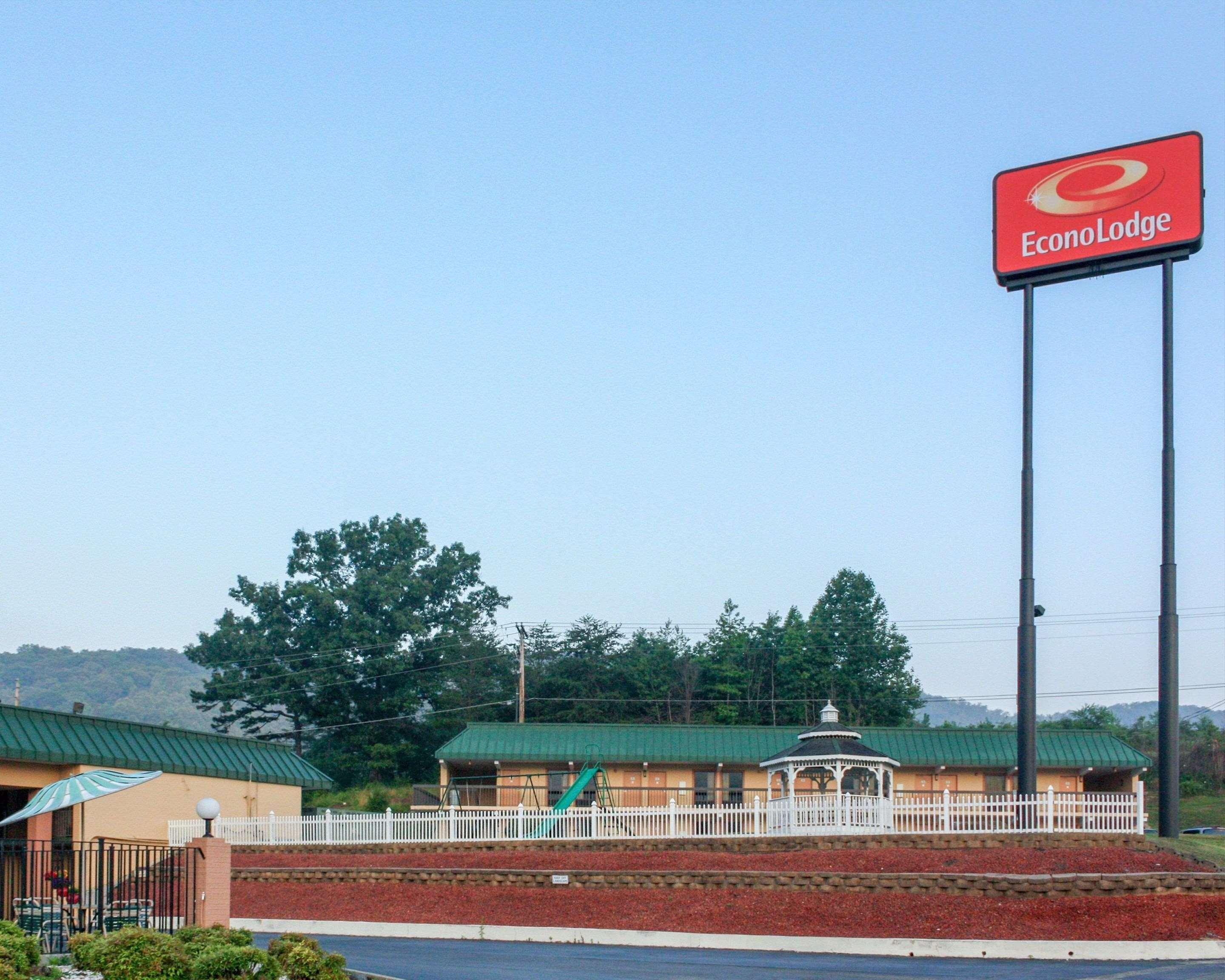Econo Lodge Rocky Top Exterior photo